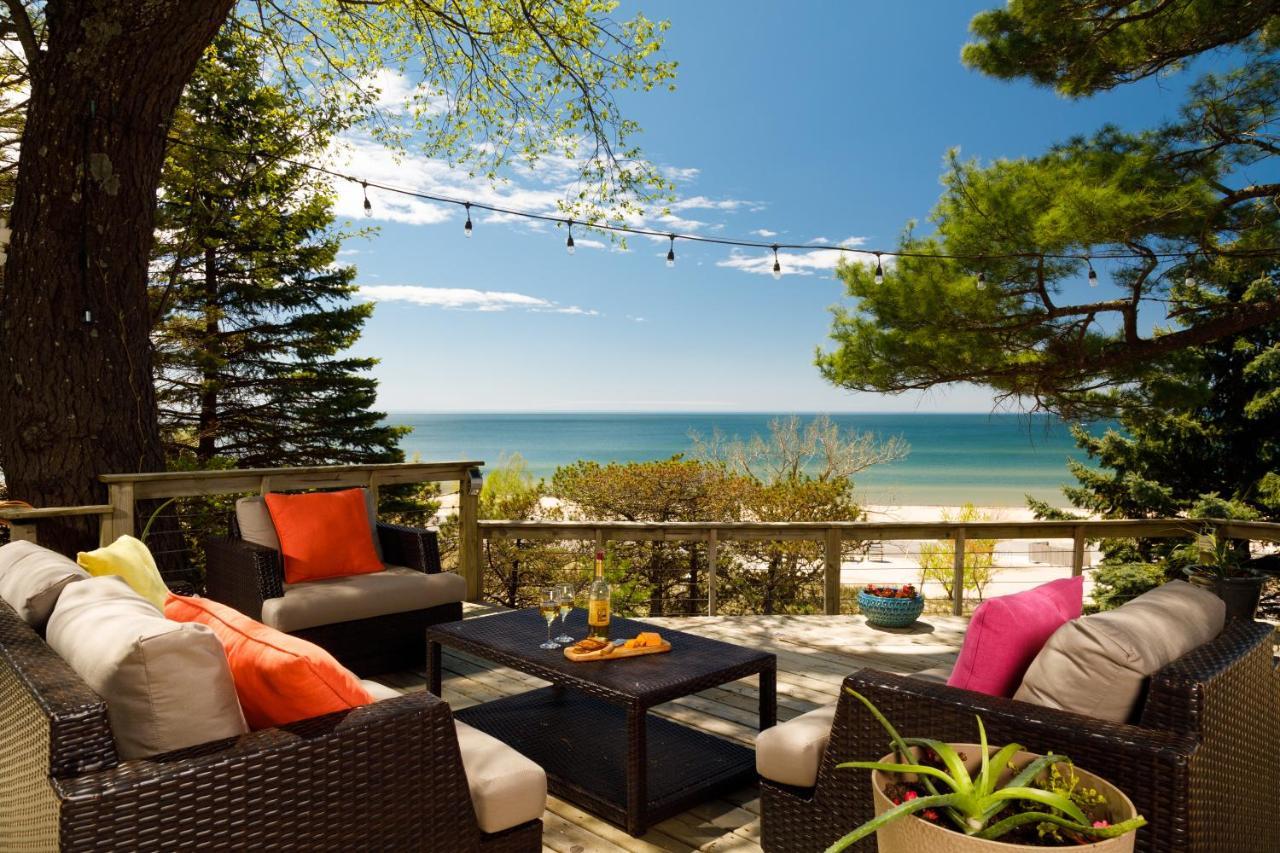Looking Glass Beachfront Inn Grand Haven Exterior photo